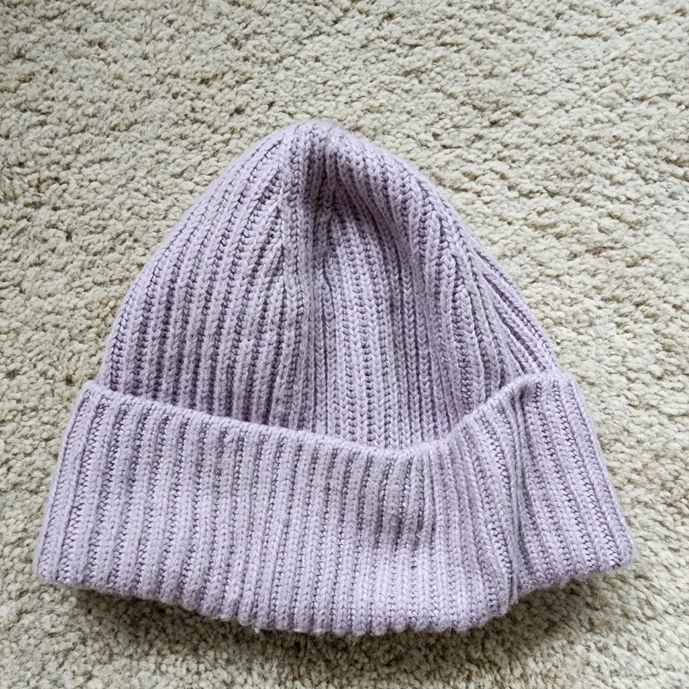 Like New H and M Lavender Beanie One Size
